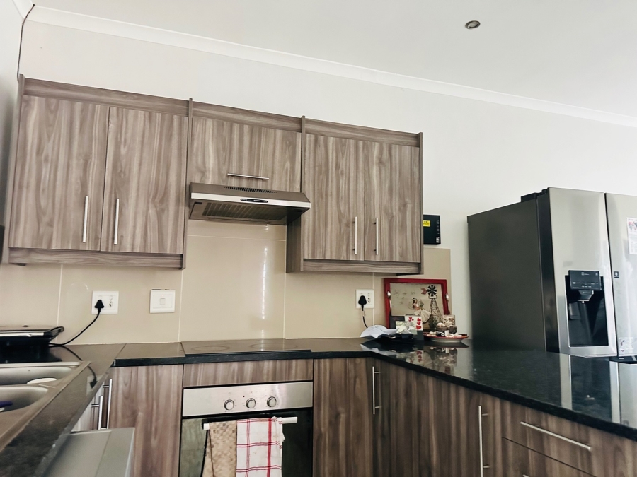 3 Bedroom Property for Sale in Table View Western Cape